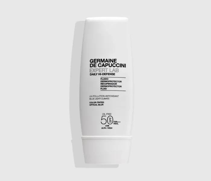 Daily Hi-Defense SPF50 Con Color